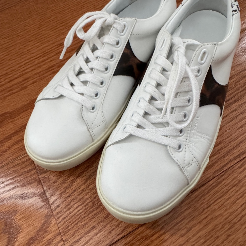 Celine White Leather Sneakers. Size 38. Pristine condition. - Picture 4 of 7